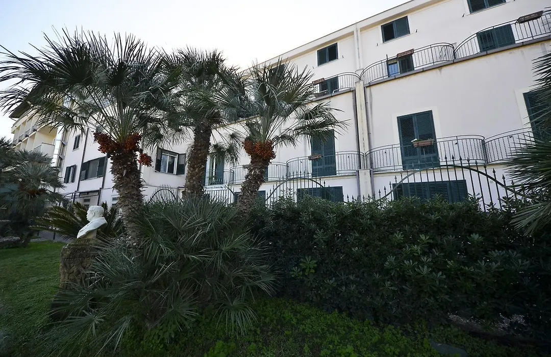Hotel Villa D'Amato-1